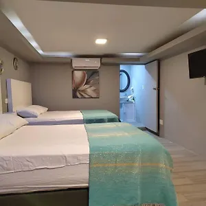  Apartment 10th Ave